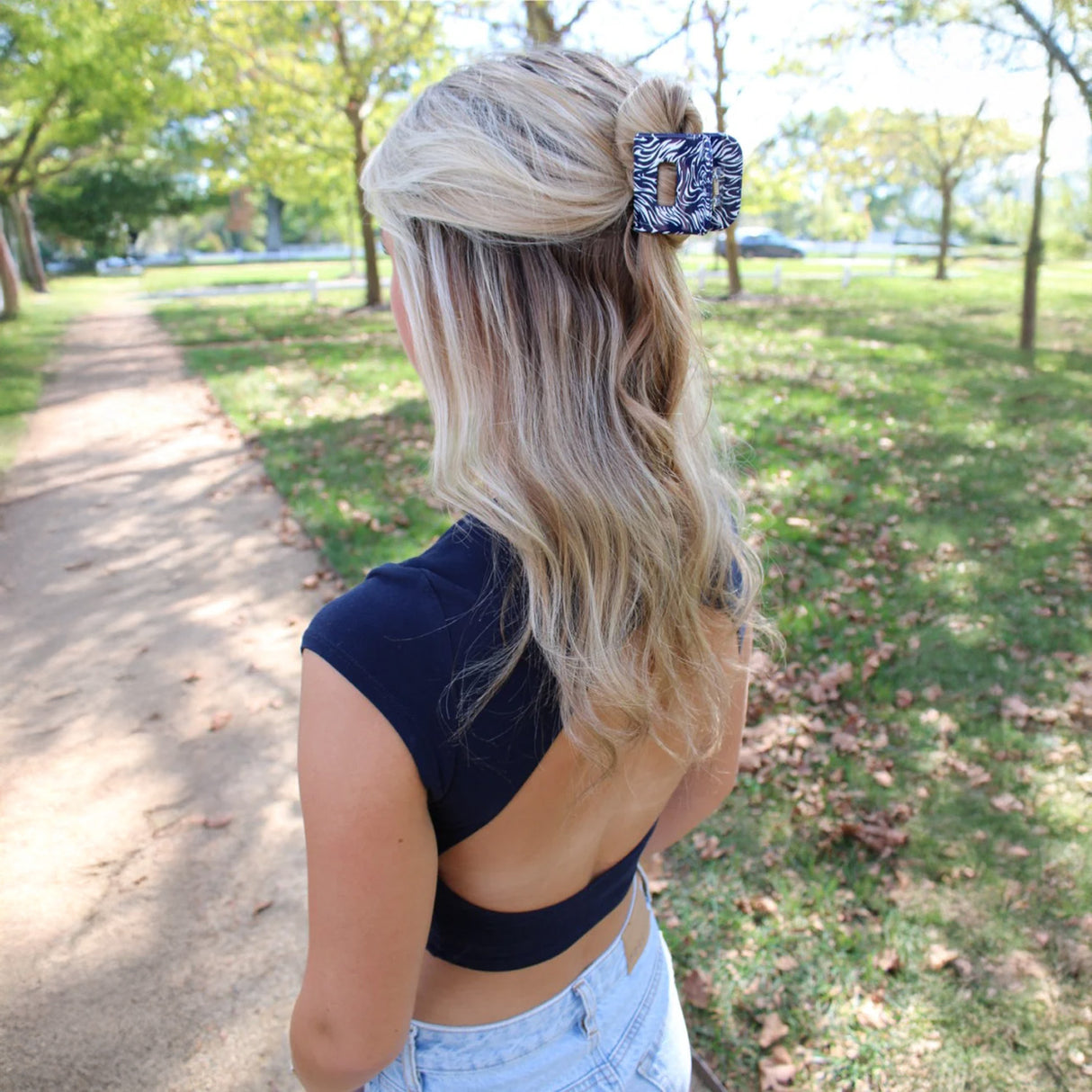 FiZZY Wild Stipe Claw Hair Clip